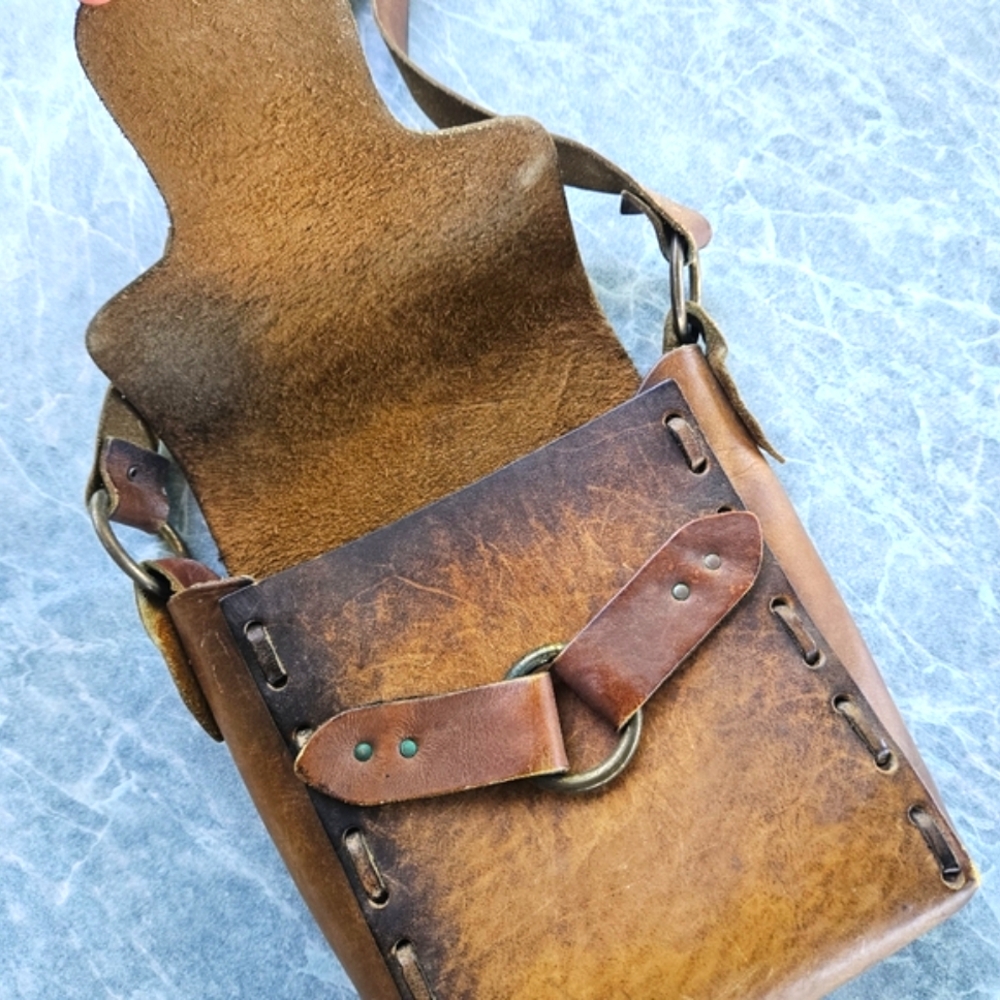 Vintage Brown Leather Crossbody Bag - Picture 7 of 11